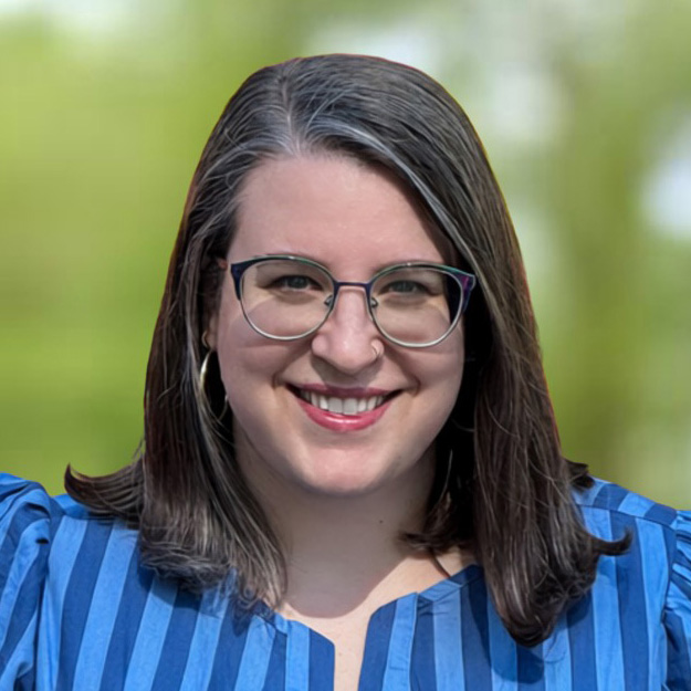 Rachel Bay, professional headshot
